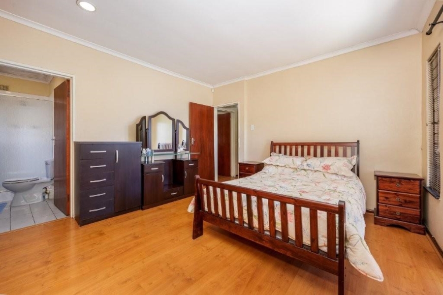 4 Bedroom Property for Sale in Soneike Western Cape